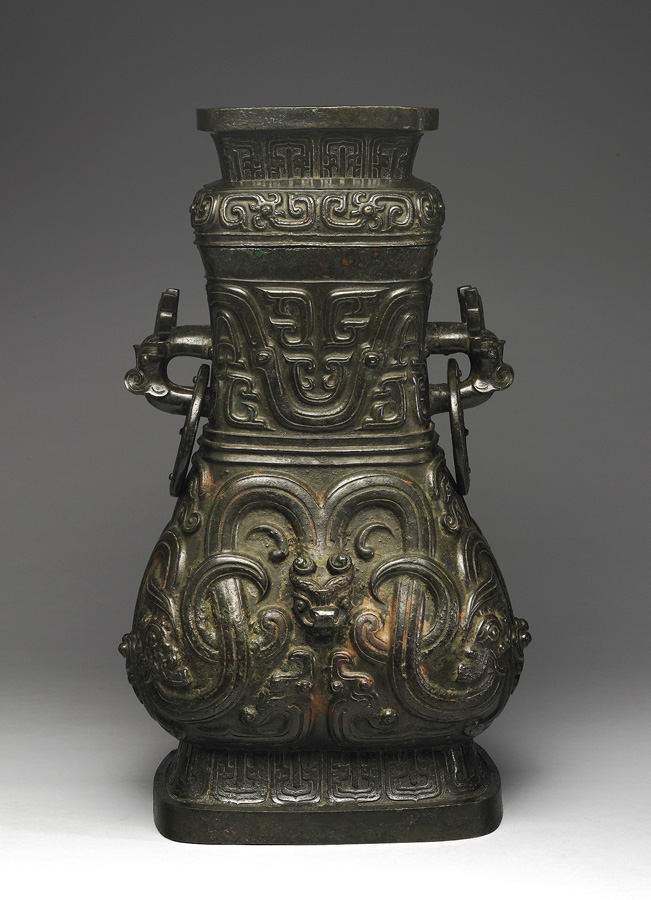 Hu wine vessel of Song Late Western Zhou Dynasty