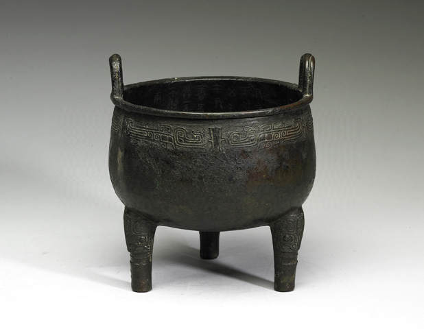 Ding cauldron of Shi-shou Early Western Zhou Dynasty