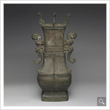 Hu wine vessel of Lady Ji Wu-xu of Zeng Early Warring States Period (New window)