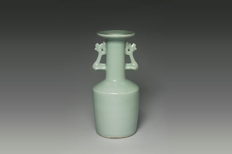 Vase with phoenix-shaped handles in celadon glaze