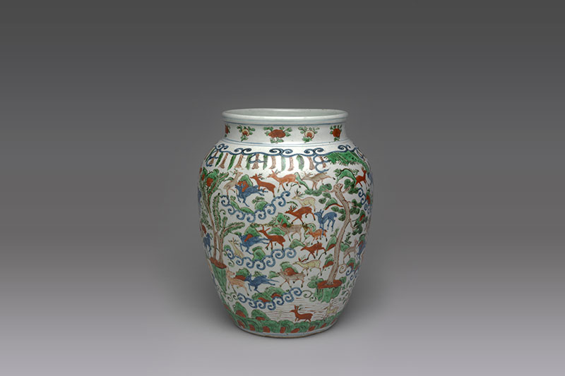 Vase with wucai polychrome decoration of "One Hundred Deer" motif