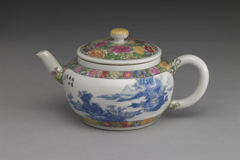 Teapot with blue landscape in falangcai polychrome enamels