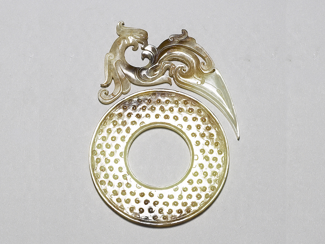 <i>Pei</i> Pendant with phoenix pattern