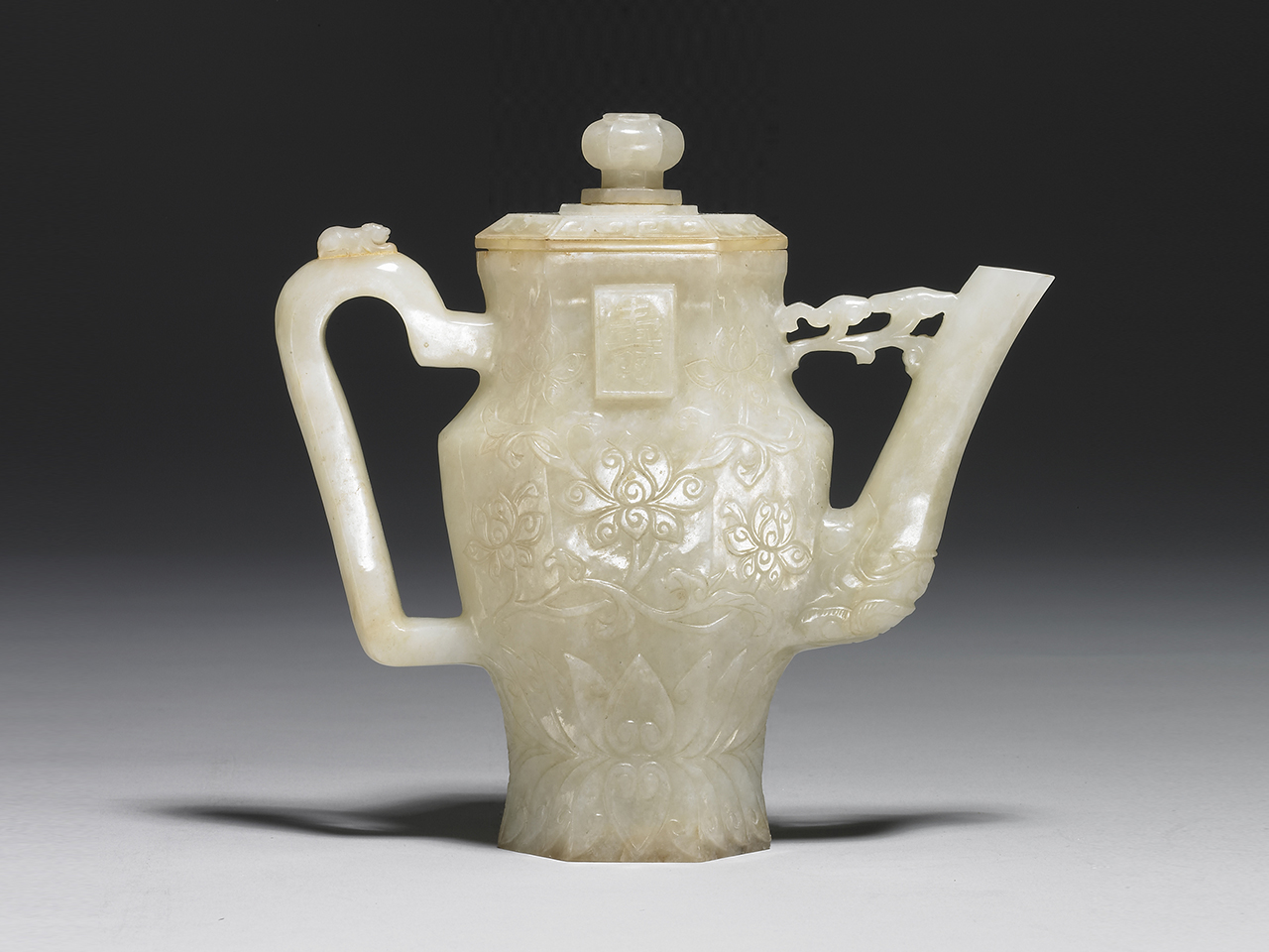 Jade Ewer with "longevity" character and floral pattern